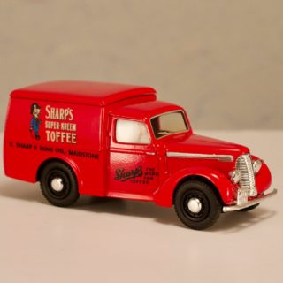 Alternative view of 英国 DINKY TOYS   1948 Commer 8 CWT Van