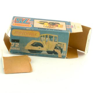 Alternative view of 英国MatchBox  new 72 bomag  1/64