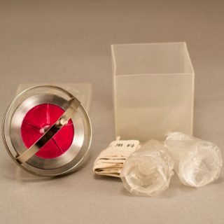 Alternative view of Tiger商会 地球旋转圆盘 外直径約55mm