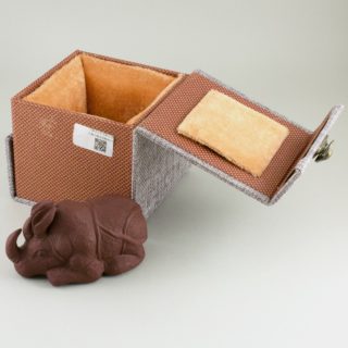 Alternative view of 犀牛 摆饰