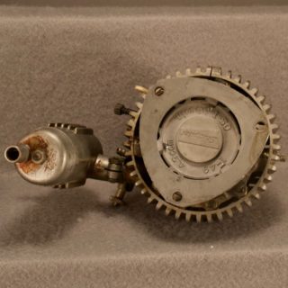 Alternative view of OS NSU Wankel Graupner/OS-I .30 cu.in. 1-49 4,9ccm Rotary Engine