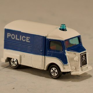 Alternative view of TOMICA公司 雪铁龙 H Truck police car F44