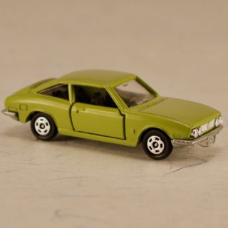 Alternative view of TOMICA公司 復制20世紀名車 ISUZU 117COUPE