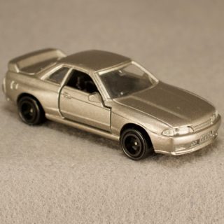 Alternative view of TOMICA公司 NISSAN   SKYLINE  GTR