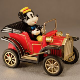 Alternative view of Mickey Mouse 经典车模