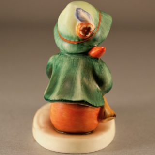 Alternative view of 德国 Goebel公司 練習唱歌 Singing Lesson(无原外盒)