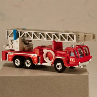 Alternative view of 新正工业 动力作业车 三菱FUSO K201（改）型 带车梯消防車