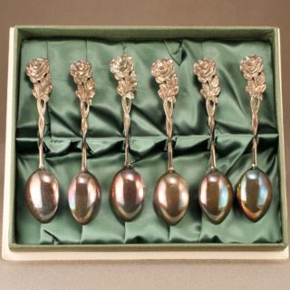 Alternative view of 荷兰 玫瑰纯银调羹