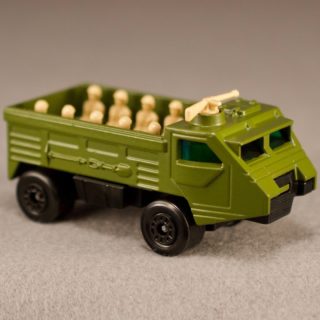 Alternative view of 英国 MatchBox公司 new 54 personnel carrier