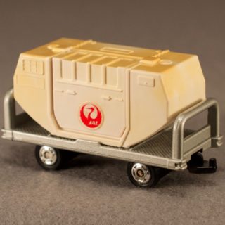 Alternative view of TOMICA公司 日本航空 Container Car
