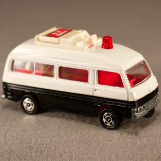 Alternative view of TOMICA公司 NISSAN patrol car