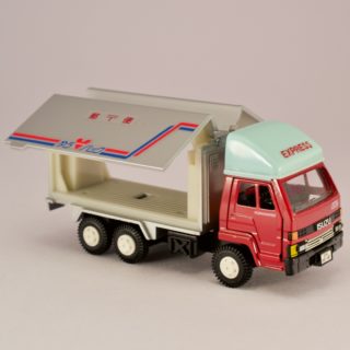 Alternative view of 米澤Diapet T-008  五十铃 郵車