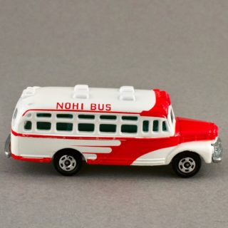 Alternative view of 日本Tomica 五十铃（ISUZU） 大鼻子巴士 BX NO.06 濃飛巴士 NOHI BUS 日本自動車博物館