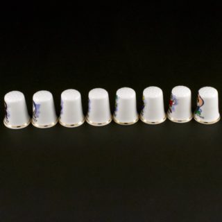 Alternative view of 英国STOKE-ON-TRENT FINE BONE CHINA 瓷器顶针箍（thimble） 白雪公主和7个小矮人