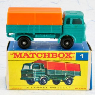 Alternative view of 英国matchbox  奔驰卡车 MERCEDES TRUCK No.1