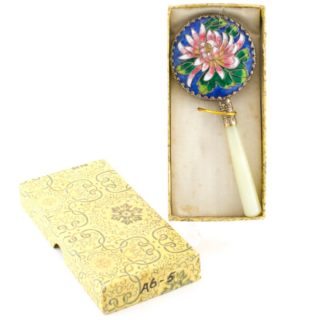 Alternative view of 中国骨董珐琅菊花手鏡