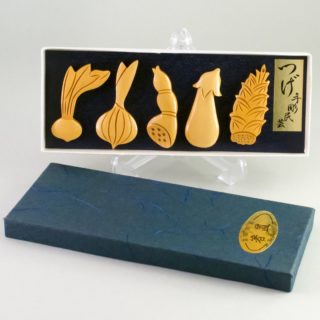 手刻黄杨木筷架