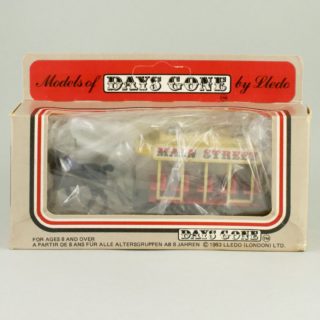 Alternative view of 英国LLEDO  鉄道馬車 MODEL OF DAYS GONE MAIN STREET