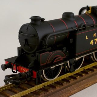 Alternative view of 英国 Mainline 蒸汽火车 LINER BLACK LIVERY N2 Class 0-6-2 Locomotive