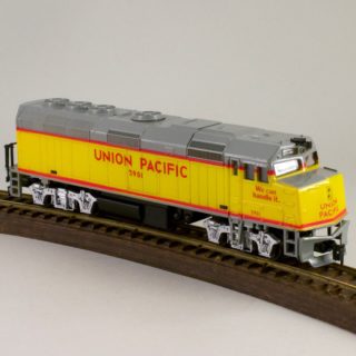 Alternative view of 美国LIFE-LIKE  内燃机车 UNION PACIFIC 3901 8246 F-40 LOCO