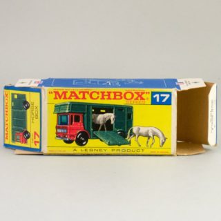 Alternative view of 英国matchbox  ERGOMATIC CAB HORSEBOX 1969 series 17