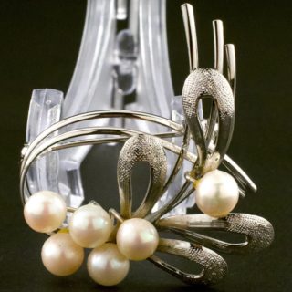 Alternative view of 銀製珍珠胸针