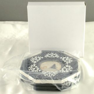 Alternative view of 2012 Kiribati 2 OZ Silver Proof $20 Christmas tree