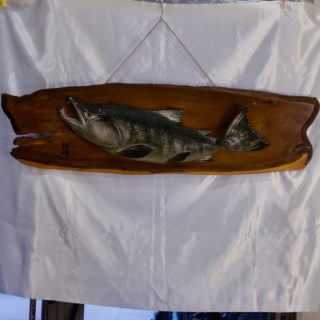 Alternative view of 木雕  三文鱼壁挂 樹峰作