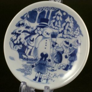 Alternative view of 丹麦Royal Copenhagen   装饰迷你盘 1999 Children’s Christmas Collection